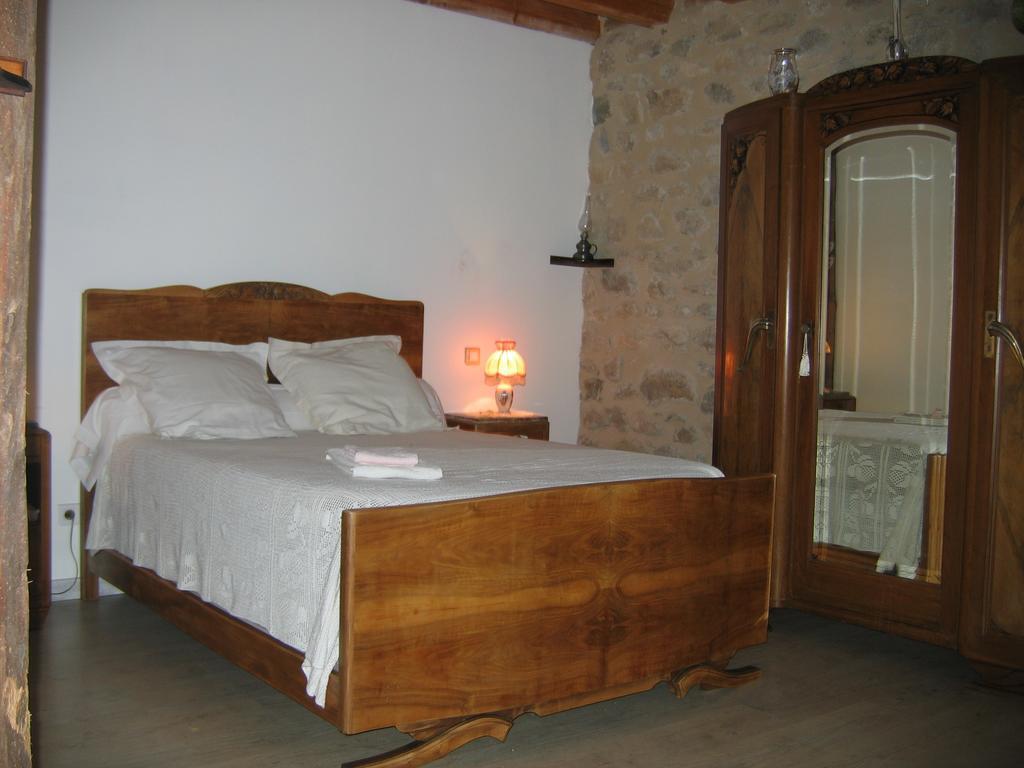 Bed and Breakfast La Ferme Des Genets à Medeyrolles Extérieur photo