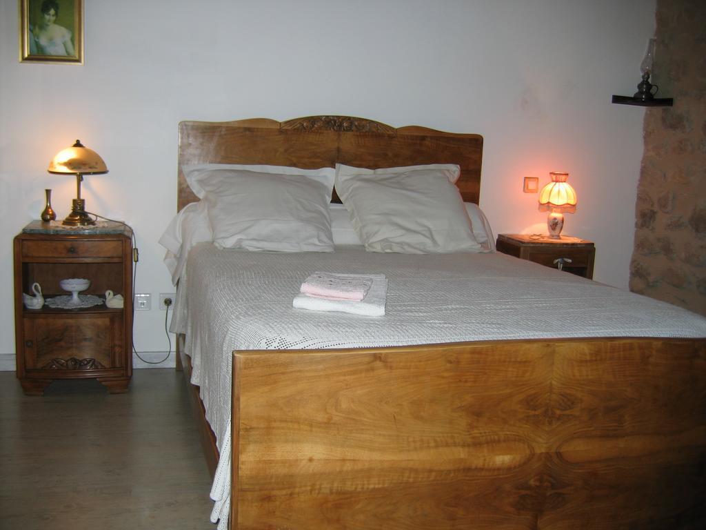 Bed and Breakfast La Ferme Des Genets à Medeyrolles Extérieur photo
