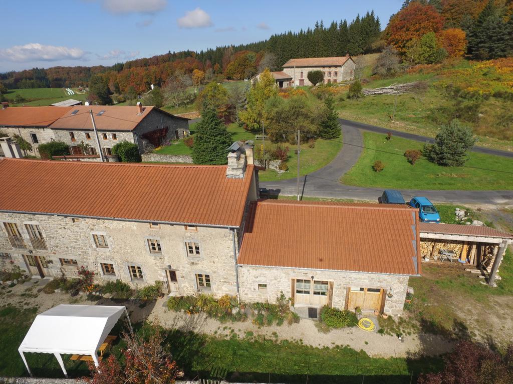Bed and Breakfast La Ferme Des Genets à Medeyrolles Extérieur photo
